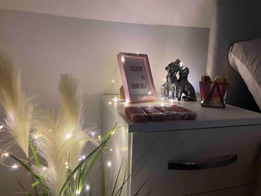 Cozy 1 Bed/Sleep 3/ London Apartment Екстериор снимка